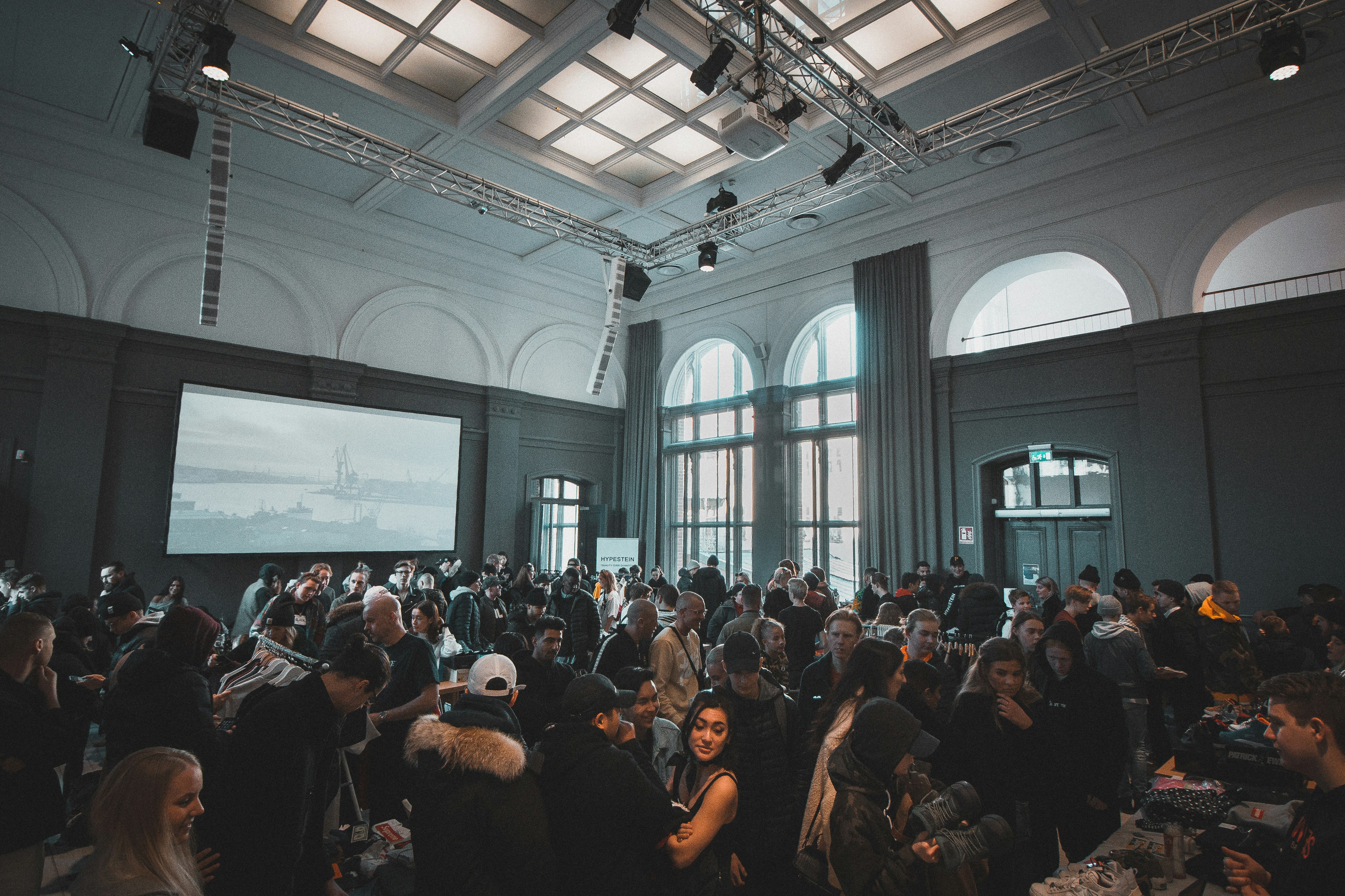 Large outdoor sustainable festival catering